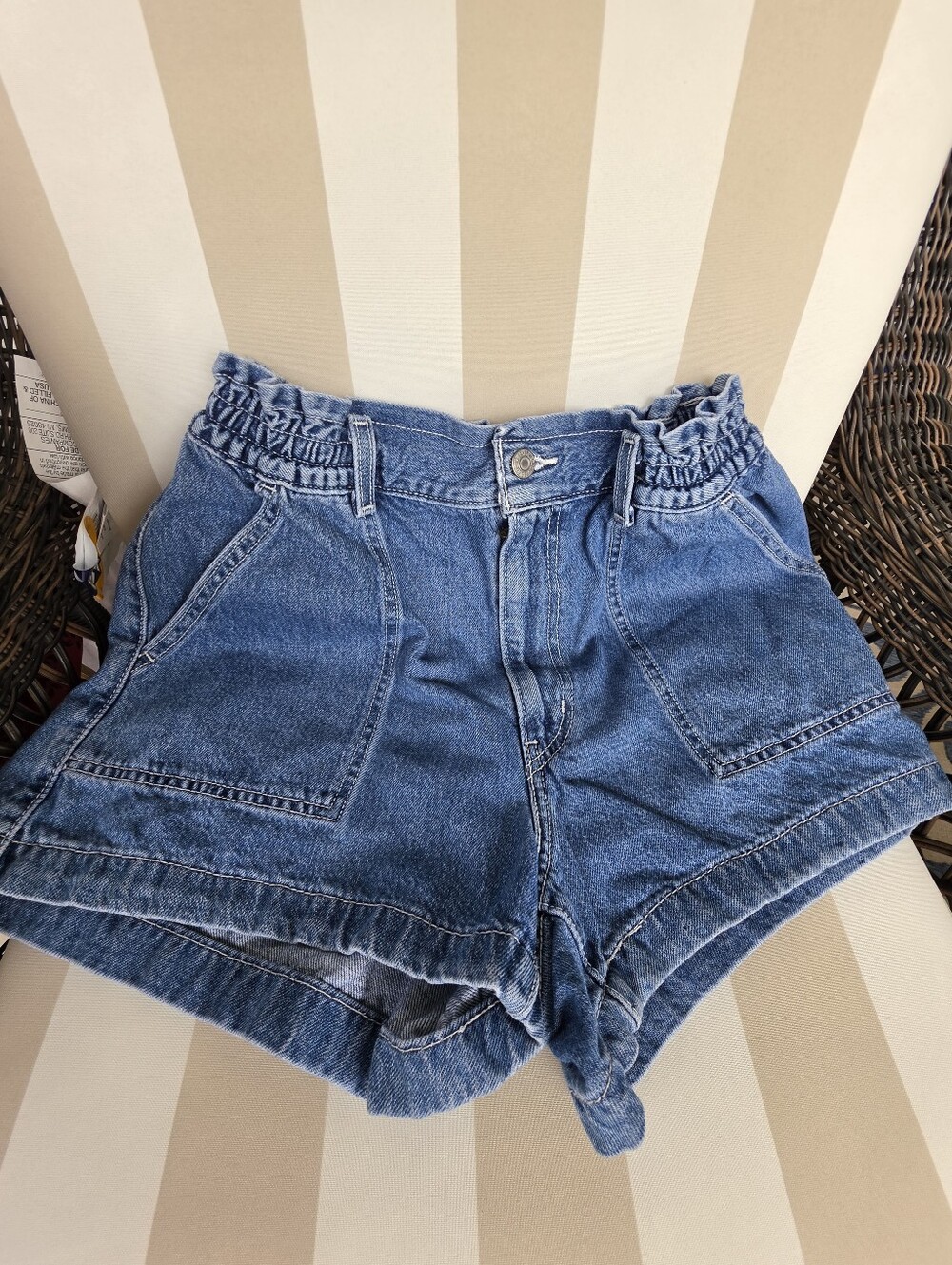 Levis Paperbag High Rise Cuffed Shorts Sz 29 Denim Blue Jean Elastic